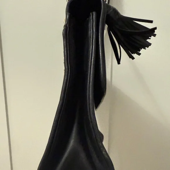 Tory Burch Large Black Matte Fleming Quilted Convertible Leather Shoulder Bag - Picture 5 of 11